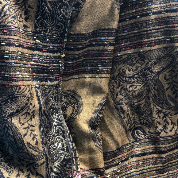 Scarf - Picture 6 of 7